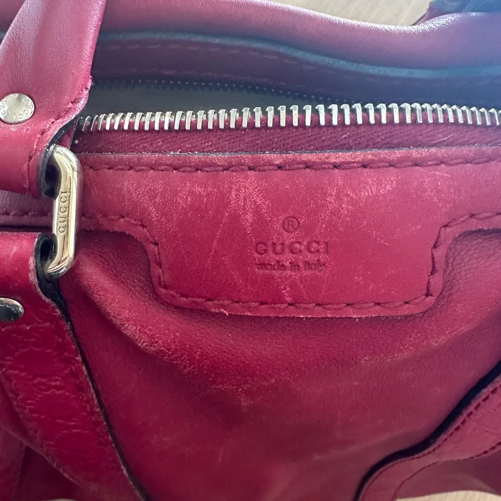 Red Gucci Boston Bag (Authentic but in Poor Condition) - Picture 5 of 11